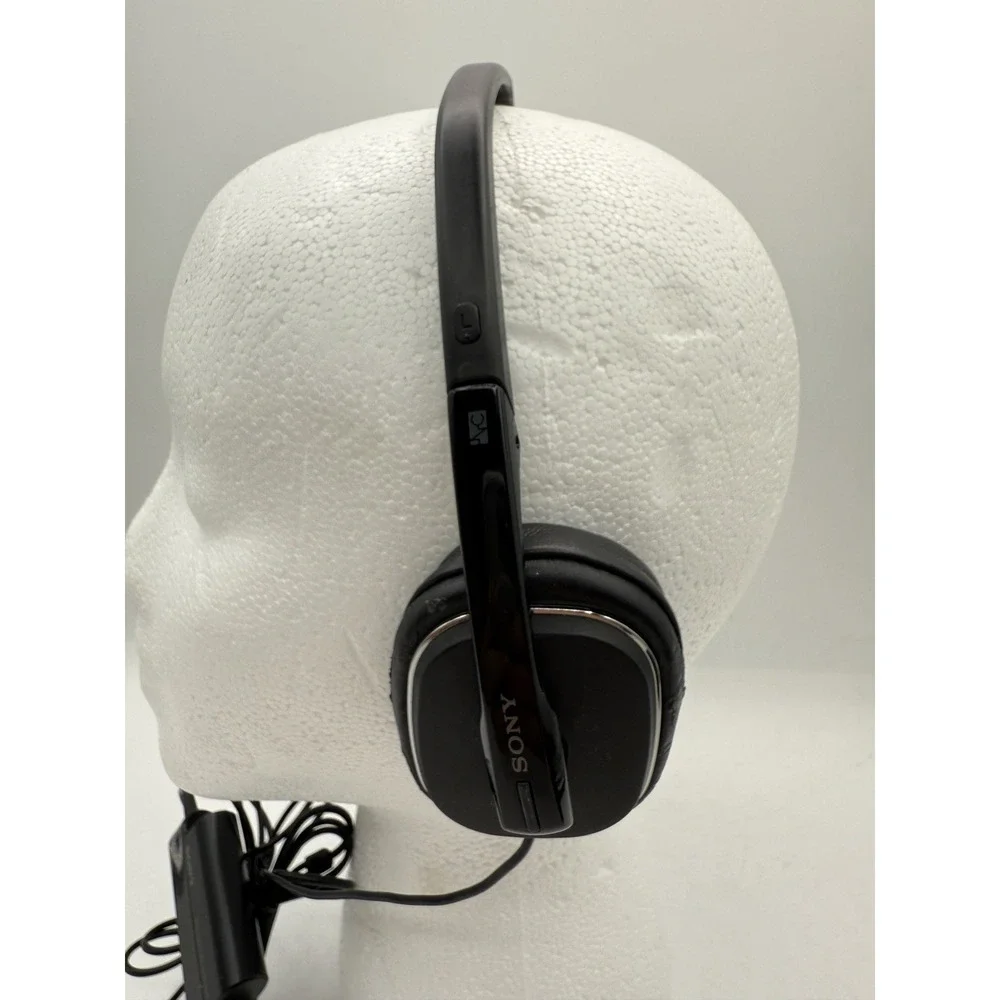 Sony MDR-NC40 Noise-Cancelling Lightweight‎ On-Ear Folding Headphones & Case